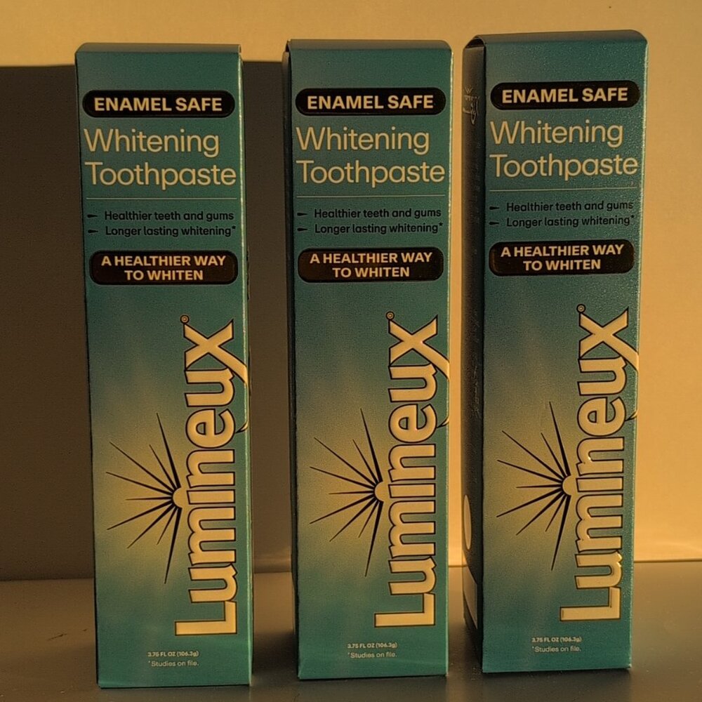 NWT Lumineux Teeth Whitening Toothpaste Peroxide Free, Enamel Safe 3.75 Oz